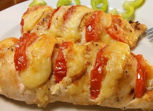 Куриное филе с помидорами и сыром «София»