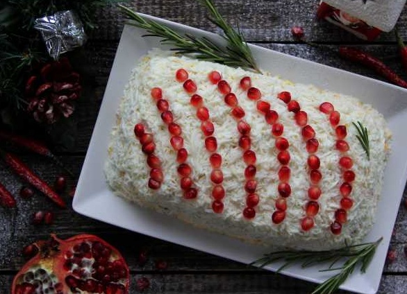 Салат «Бусы на снегу»