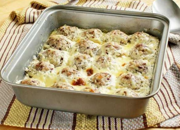 Тефтели в сливочном соусе